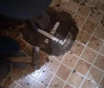 关岭卫生间漏水维修公司为您分享下卫生间渗水如何处理及注意事项